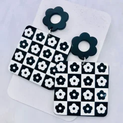 Flower Checkerboard Square Drops